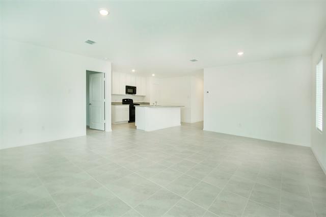 Building Photo - 2905 Kings Table Ct