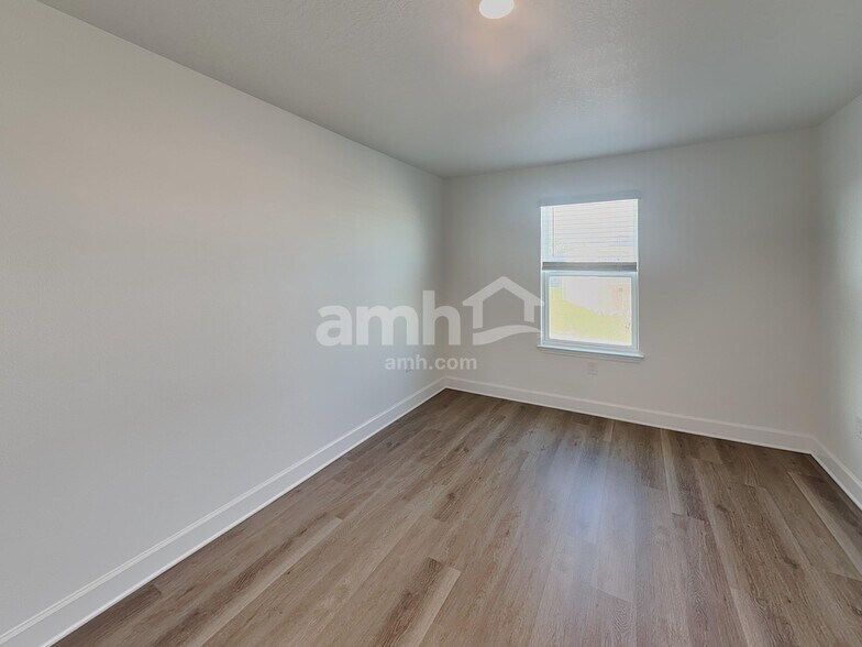 Building Photo - 16508 Cheyanne Ct