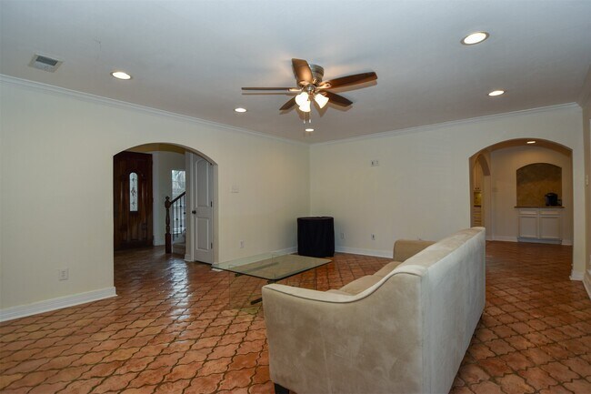 Building Photo - 18603 Point Lookout Dr