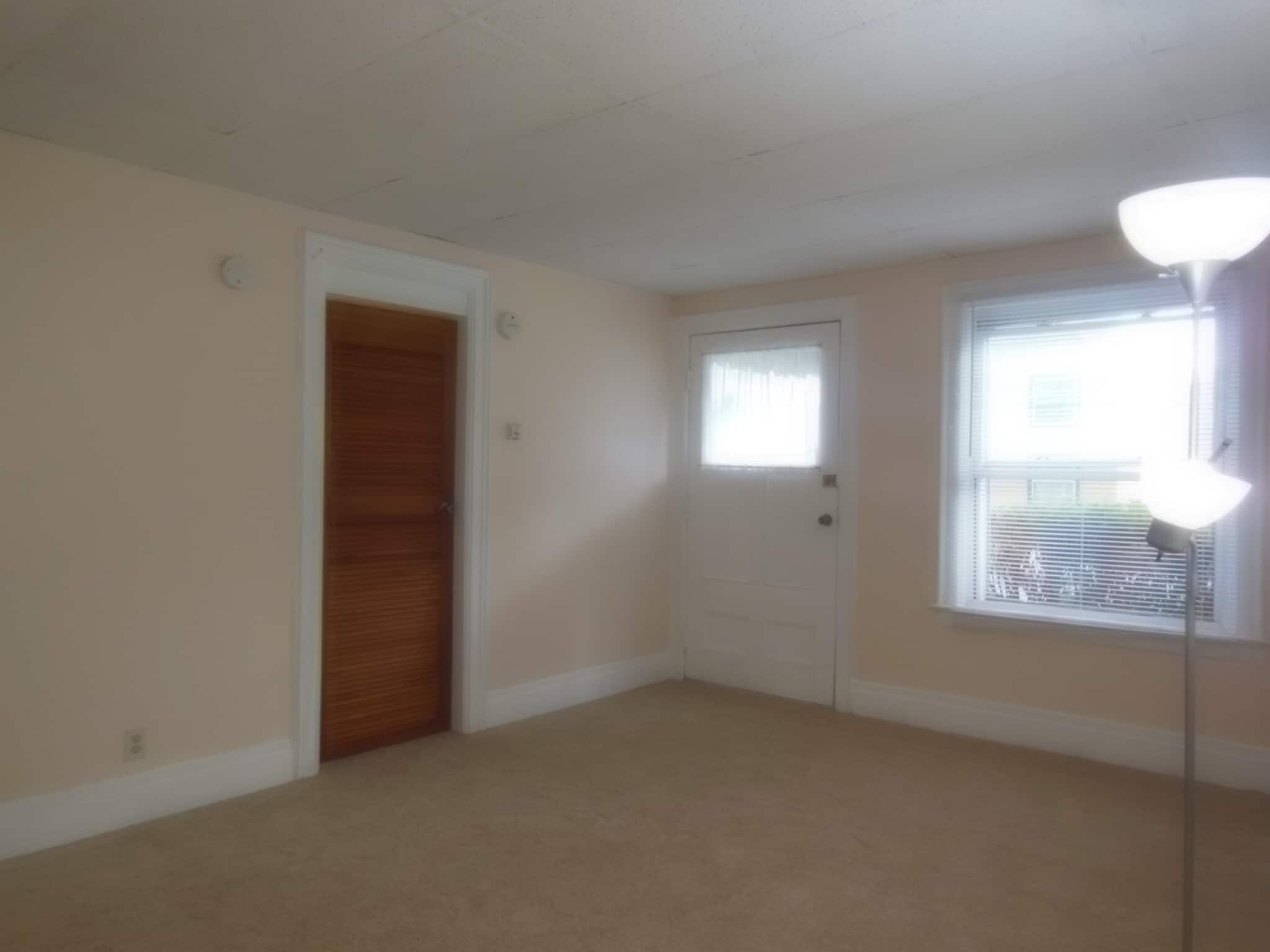 Building Photo - 196 Adam St