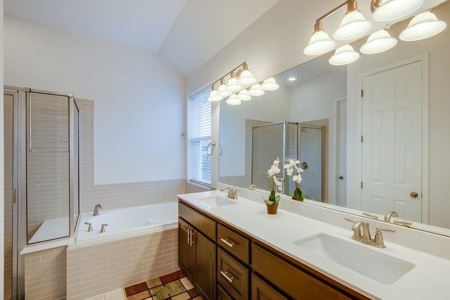 Building Photo - 103 Farola Cove
