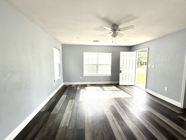 Building Photo - 1222 Hargrove St