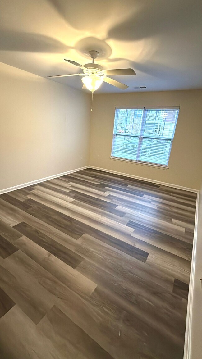 Building Photo - Brook Bend Way