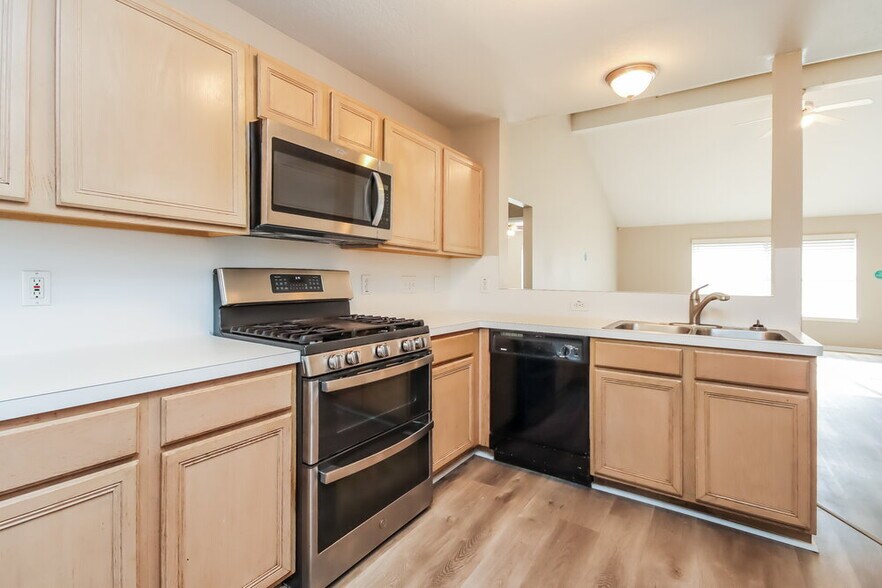 Building Photo - 10815 Malden Dr