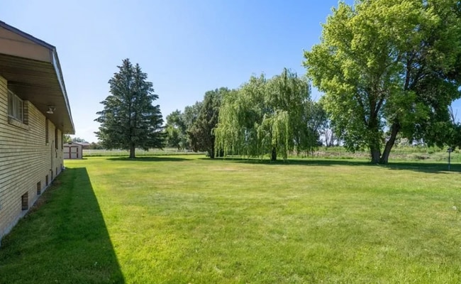 Building Photo - 788 E 1500 N