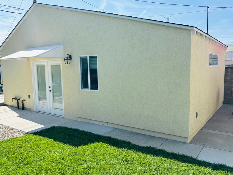 Building Photo - 2140 N Manning St
