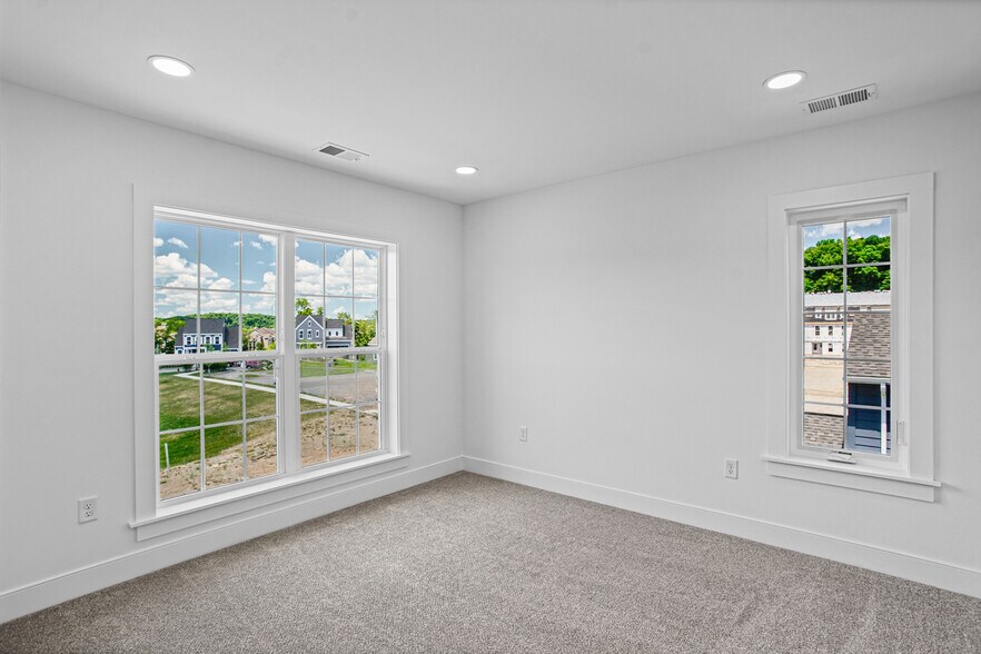 3rd floor Bedroom - 509 Freeman St