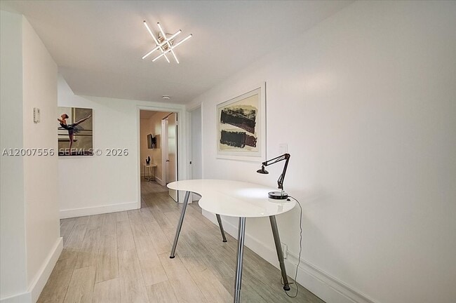 Building Photo - 276 Crandon Blvd