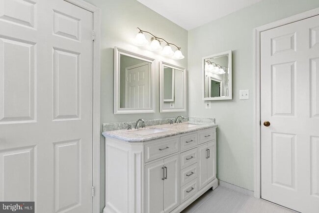 Building Photo - 3939 Tallow Tree Pl