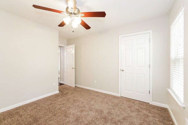 Building Photo - 5956 Armistead St