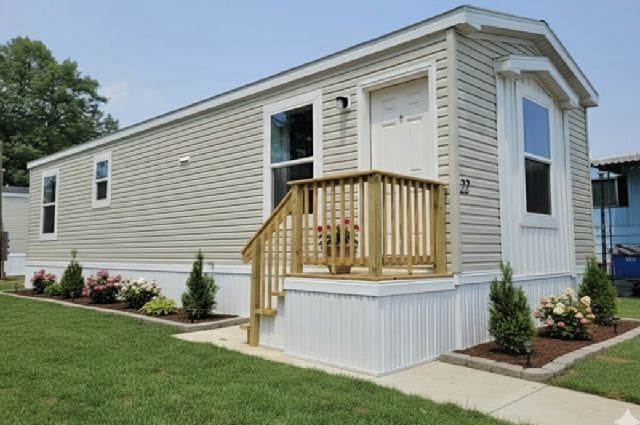 Building Photo - 22 John St