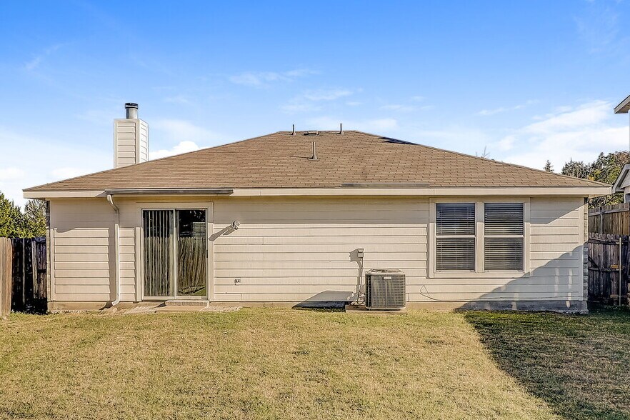 Building Photo - 6903 Rondo Dr