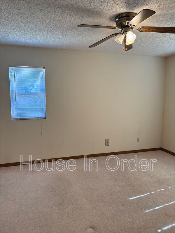 Building Photo - 1230-5 State Street