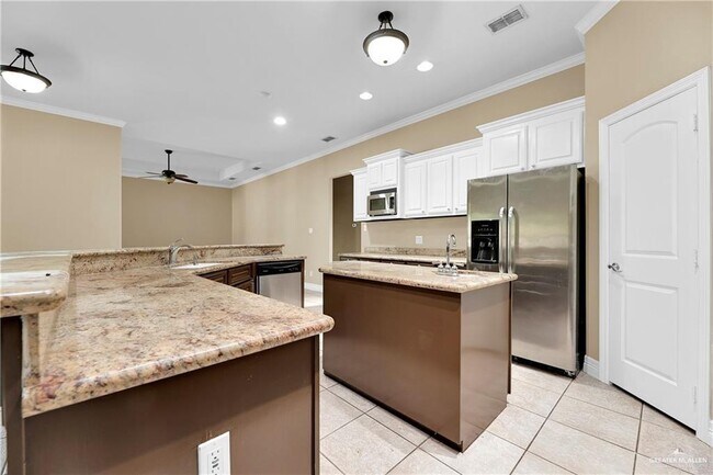 Building Photo - 29 Barcelona Blvd