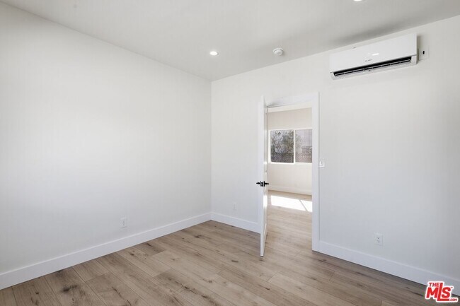 Building Photo - 5915 Barton Ave