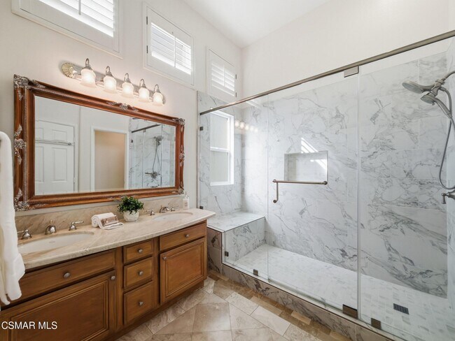 Building Photo - 1698 Ramona Dr