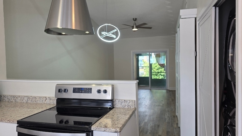 Building Photo - 161 Breezeway Ct