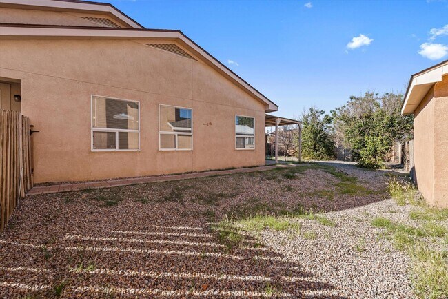 Building Photo - 8415 Cedarcroft Rd NW