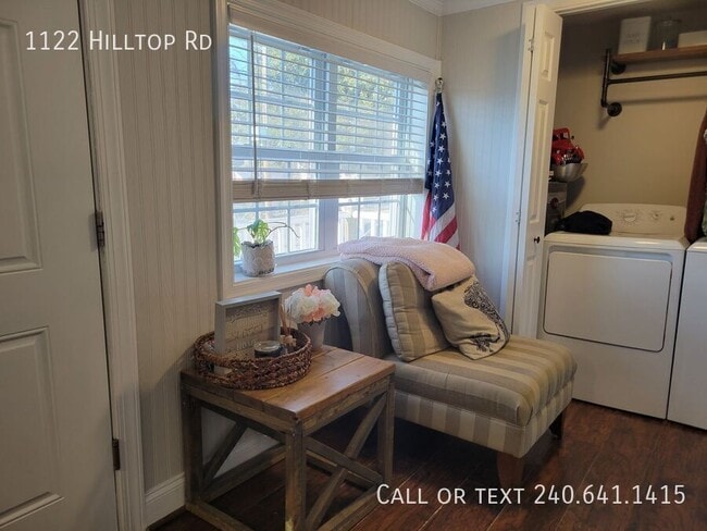 Building Photo - 1122 Hilltop Rd