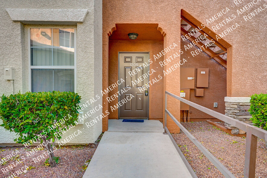 Building Photo - 9303 Gilcrease Ave