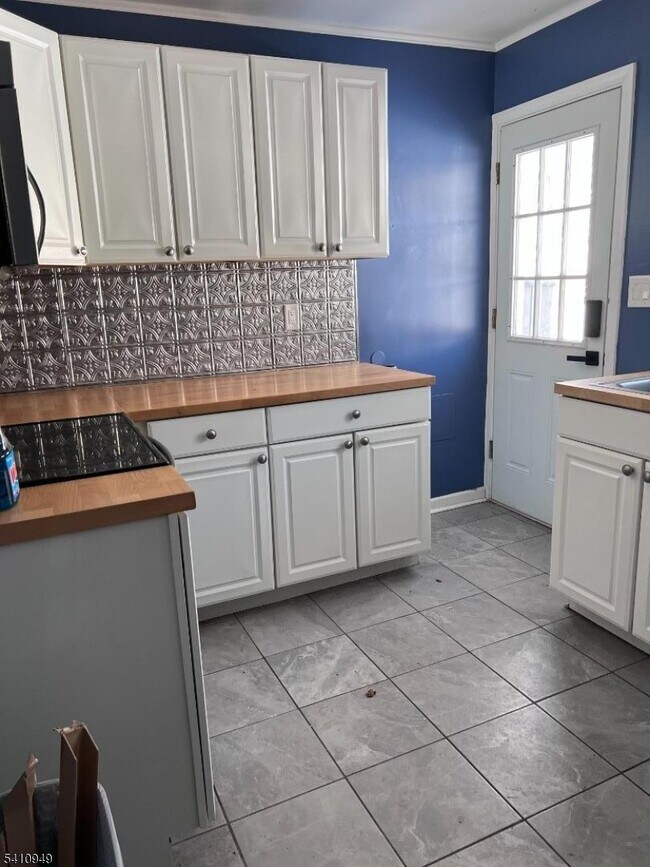 Building Photo - 126 Metro Trail