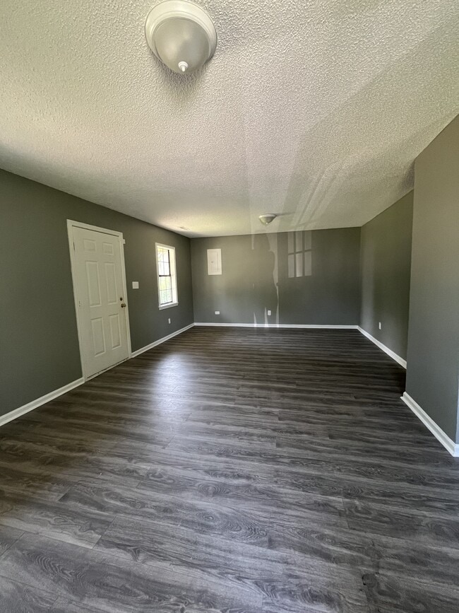 Building Photo - 315 Bledsoe Ave