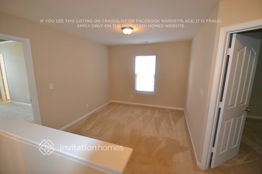 Building Photo - 5420 Wyalong Dr