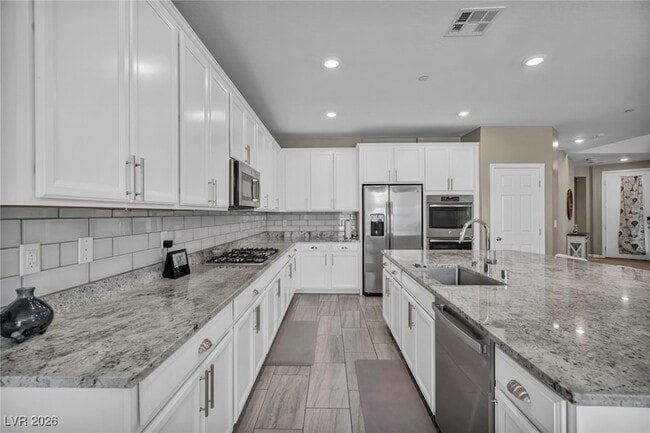 Building Photo - 3195 Hazy Hills Ave