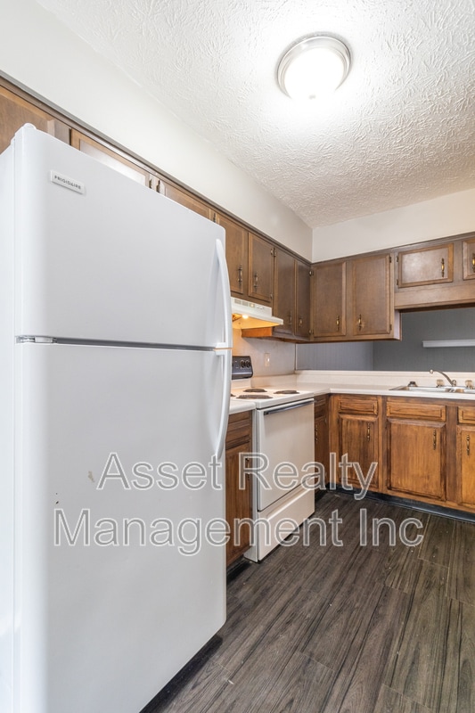 Building Photo - 9157 Cedarpark Ln NW