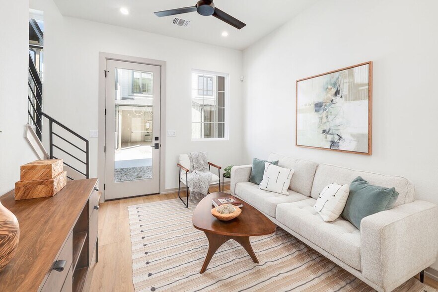 Building Photo - 1732 Bunche Rd