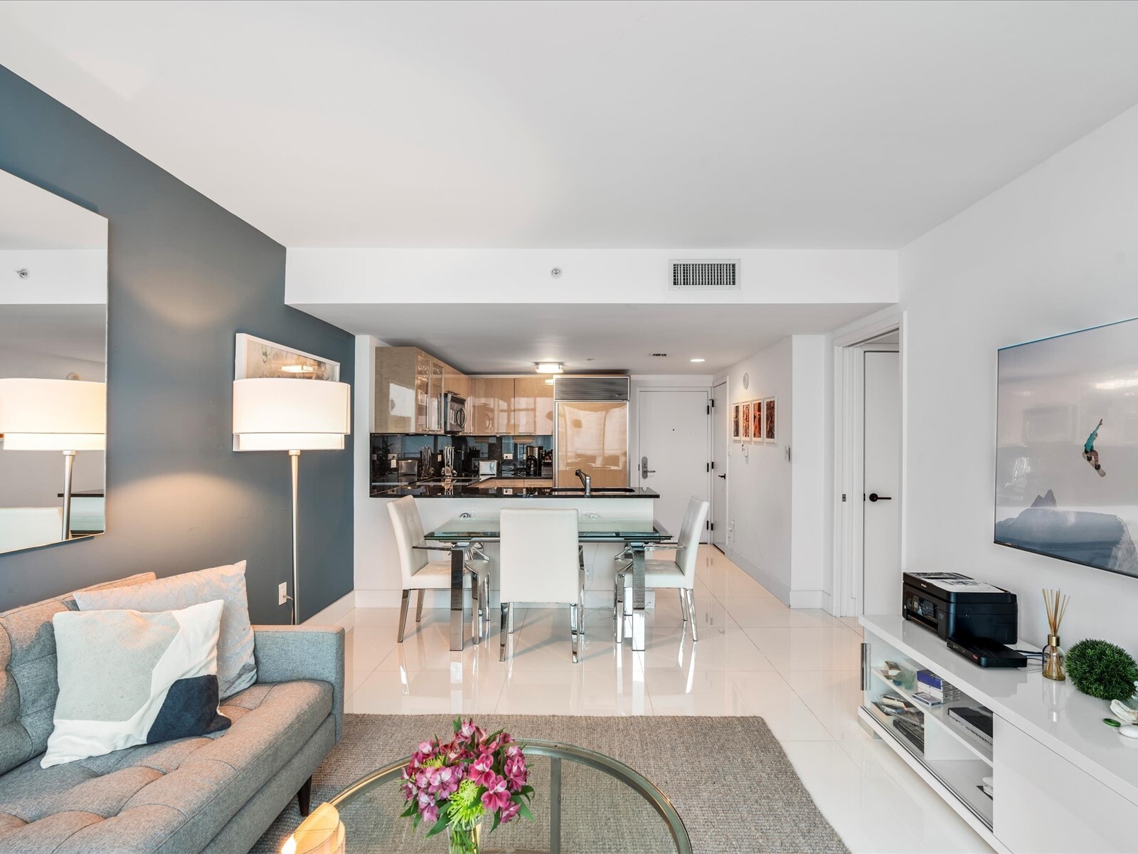 Building Photo - 6801 Collins Ave