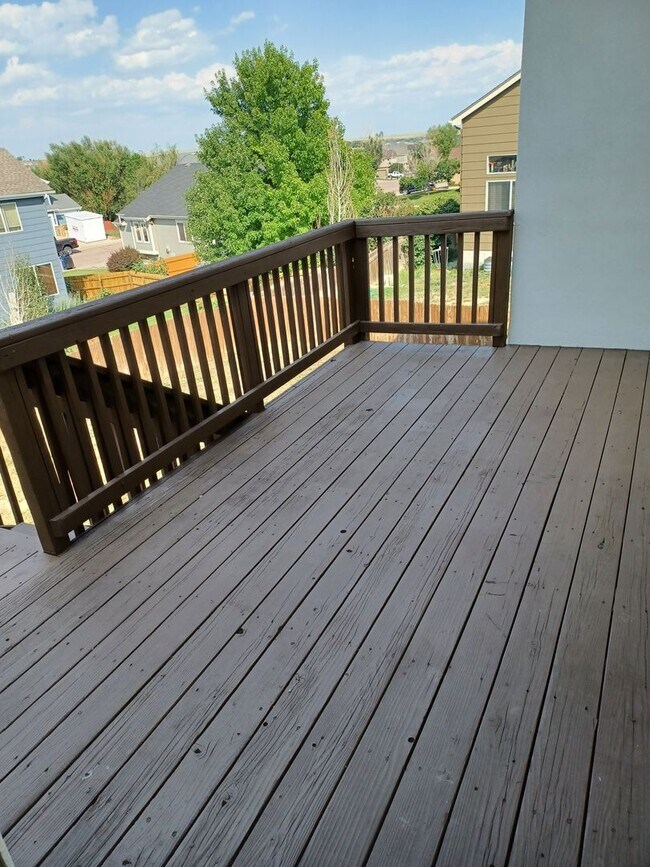 Building Photo - 8179 Meadowcrest Dr