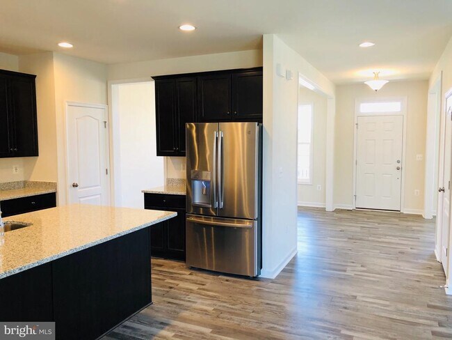 Building Photo - 336 Boxelder Dr