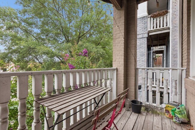 Building Photo - Beautiful Ghent Condo for Rent !