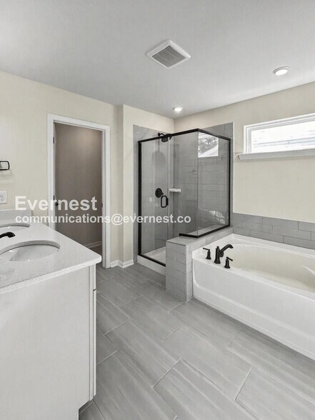 Building Photo - 2145 Bethpage Dr