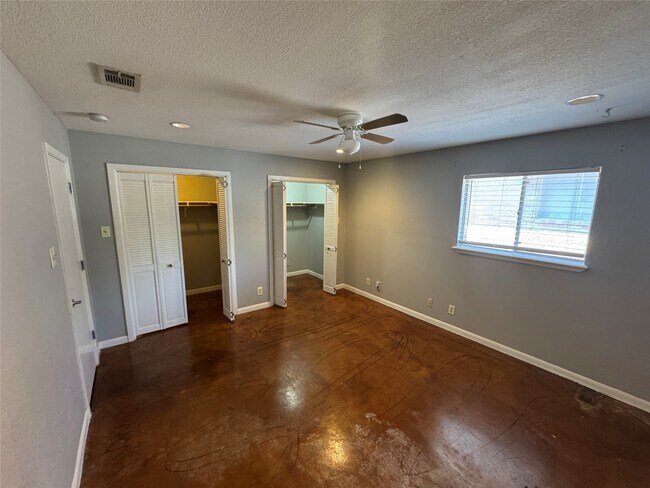 Building Photo - 3428 Willowrun Dr