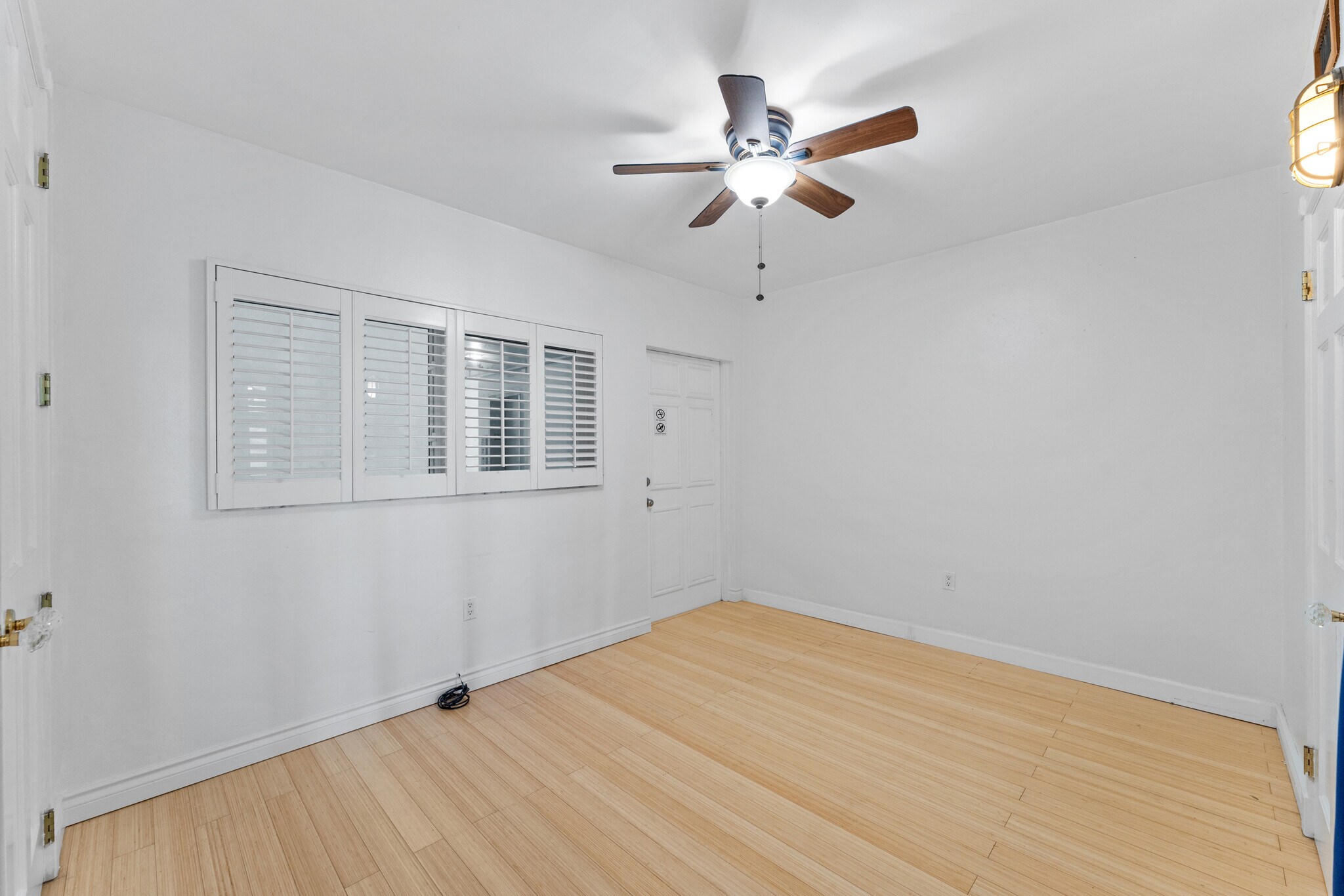 Building Photo - 2539 S Bayshore Dr