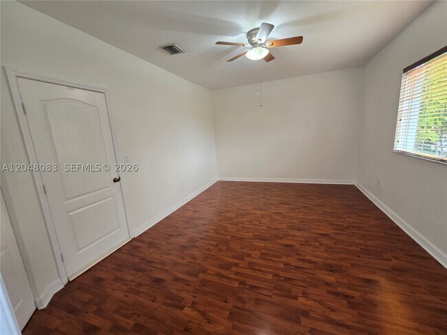 Building Photo - 14758 SW 9th Ln