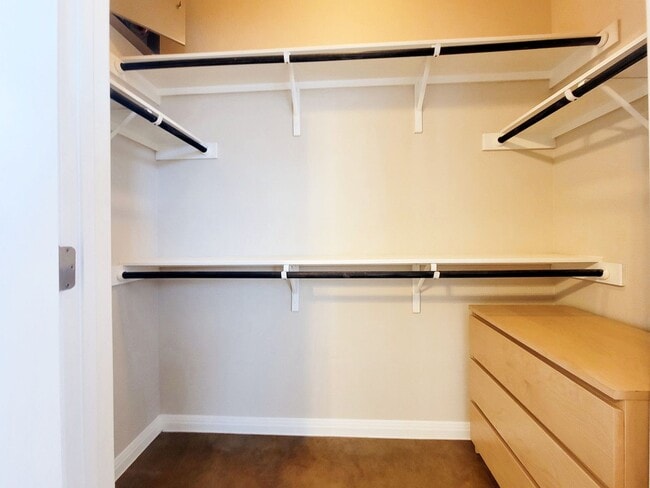 Building Photo - Nice 3/BR 2/BA – Cozy & Comfortable Living