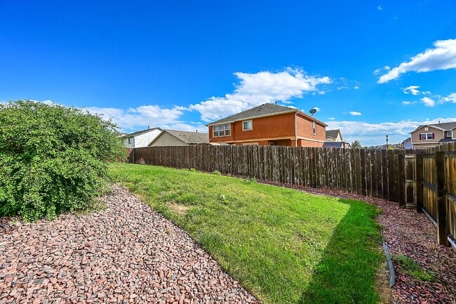 Building Photo - $2,395 - 3-Bed Home with Updated Features ...