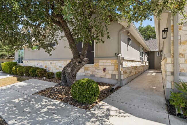 Building Photo - 154 Magnolia Cir