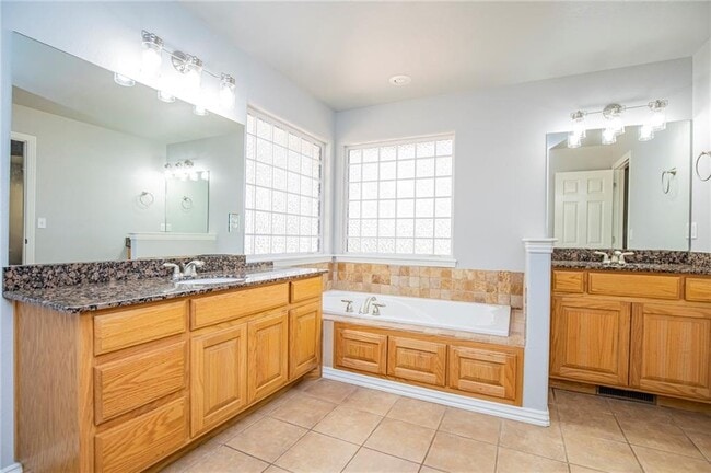 Building Photo - 41 May Ln