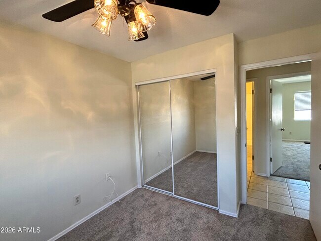 Building Photo - 9002 W Malapai Dr