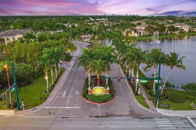 Building Photo - 2809 Amalei Dr