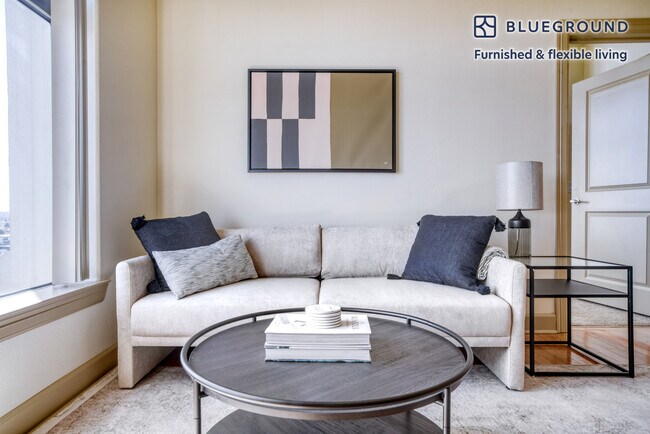 Building Photo - 4550 Cherry Creek S Dr