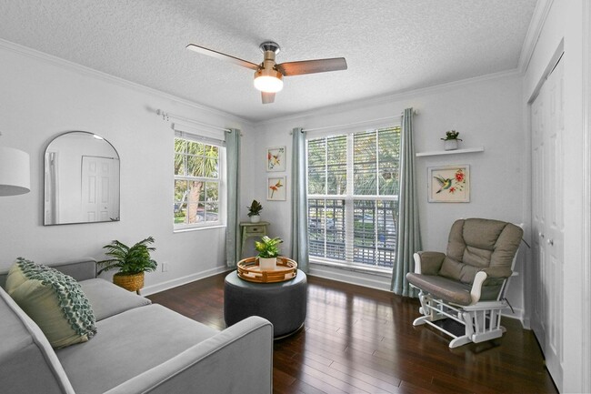 Building Photo - 61 Dorchester Cir