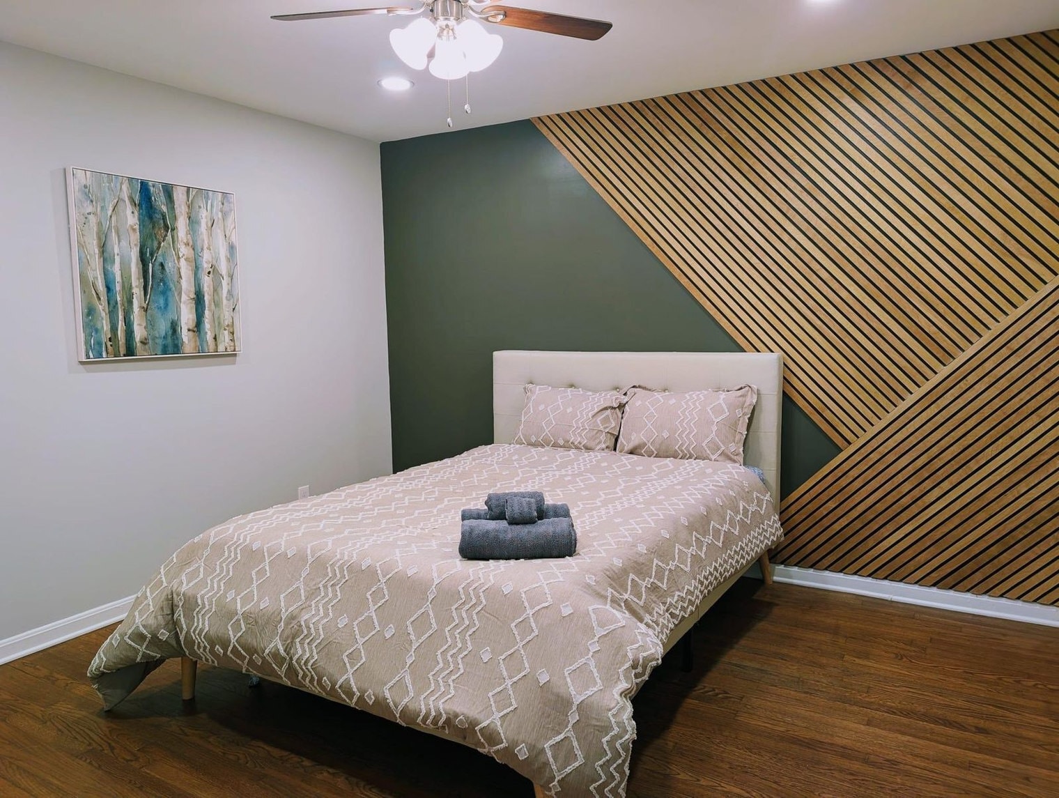 Building Photo - 469 Holt Rd NE