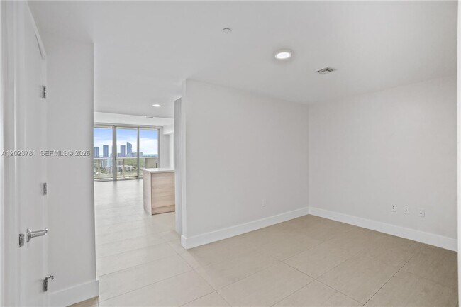 Building Photo - 16385 Biscayne Blvd