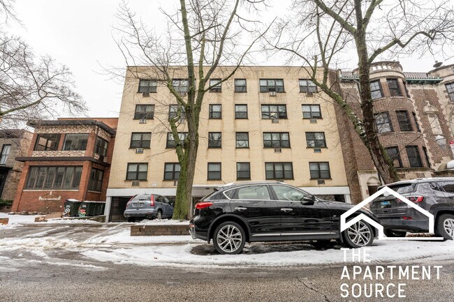 Building Photo - 459 W Briar Pl