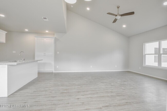 Building Photo - 3117 74th St